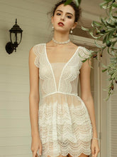 Camisón de princesa francesa con tirantes de encaje y malla transparente, estilo halter, para casa.